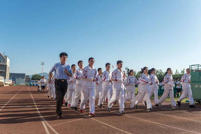 北京一零一中怀柔校区立德树人为学生一生的幸福奠基