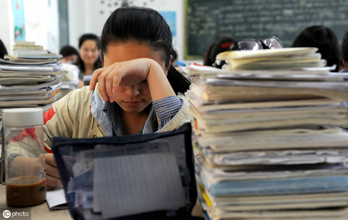 对于中学生来说,尤其是对于备考中的初高中生来说,每天学习压力很大