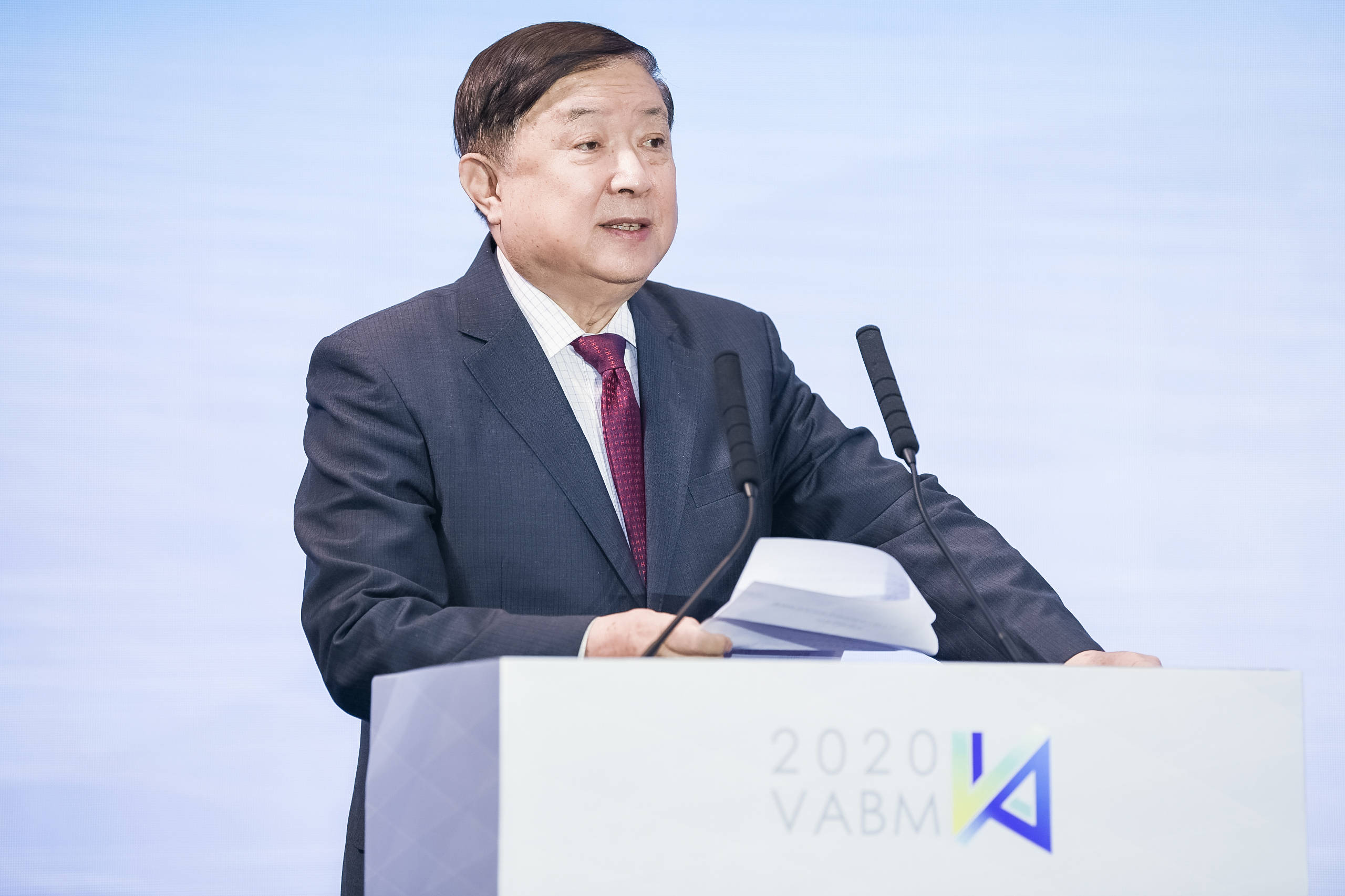 中源协和生命医学奖评审委员会主席,原国家科技部部长徐冠华院士