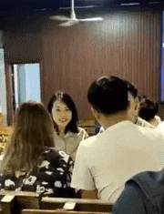 怎么拍同学聚会视频 7aa720ae25f74081a253dfac8253cfa9.jpeg
