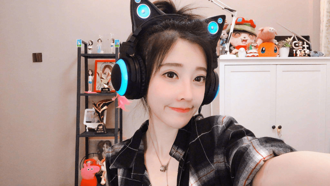 直播主播排名_斗鱼tv女主播直播造人(3)