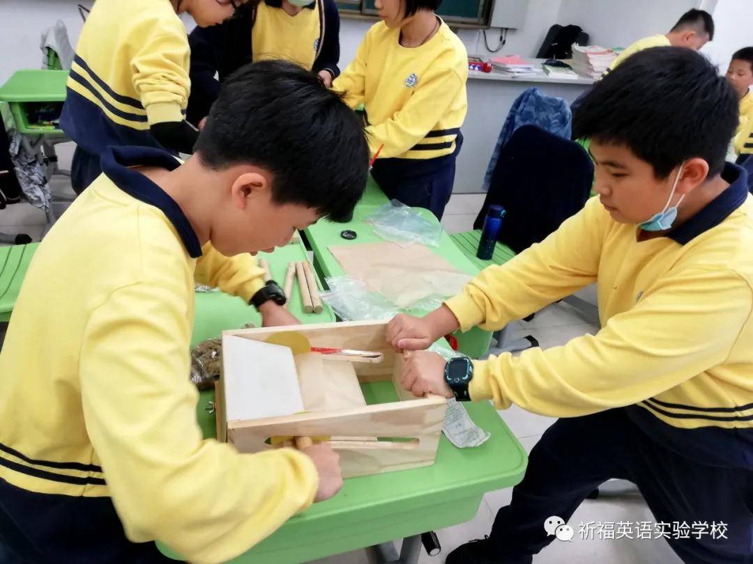 「祈福英语实验小学」手工制作艾条很有趣,中医药文化