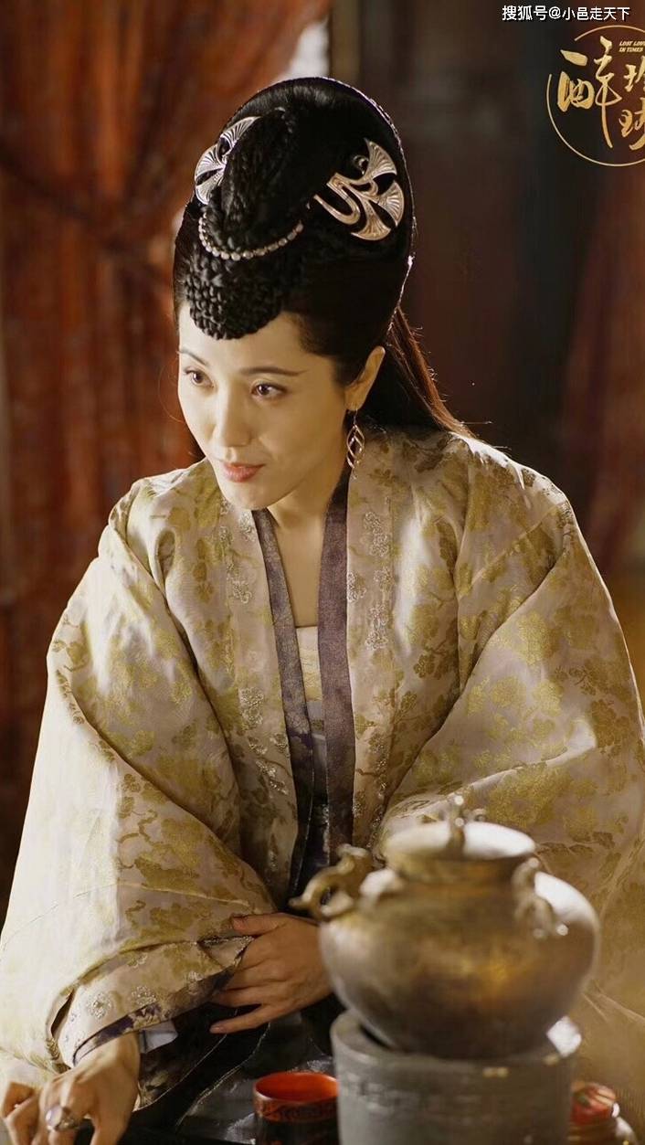 壁纸欣赏——曾黎第2期 老男孩陪读妈妈醉玲珑剧照