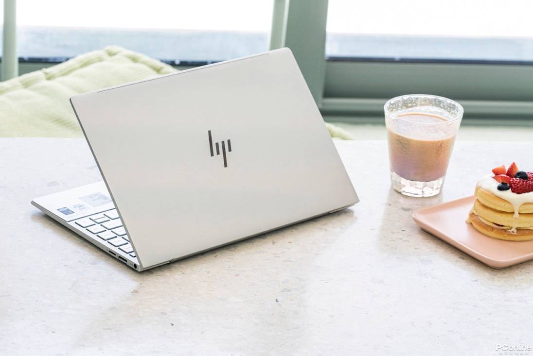 工作|薄而有料 第11代英特尔酷睿处理器加持的爆款轻薄本