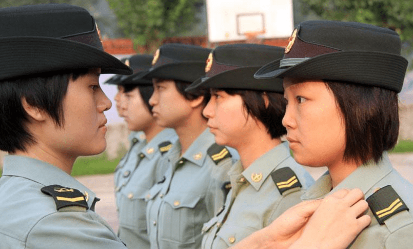为什么这么多人想去当兵 0d30fb031a0c4f03b1181f95eeb1505b.png