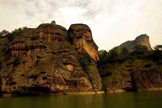 江西一座国家自然文化双遗产地的山，是中国第八处世界自然遗产