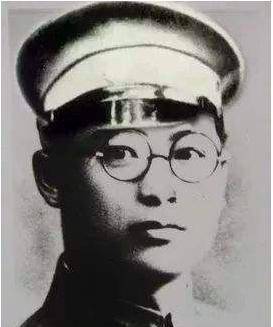 他是红四方面军最年轻军长,被称游击天才,死得有些可惜和意外