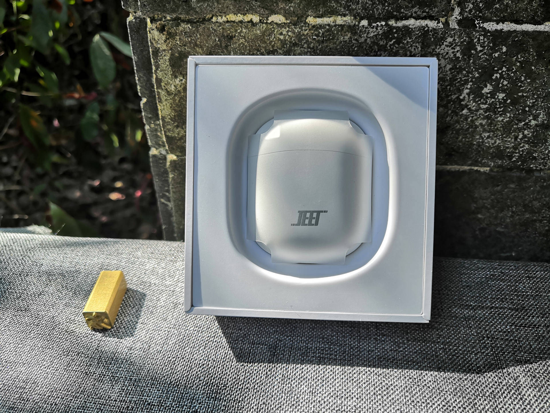 方面|精致圆润有点小特别，JEET ONE蓝牙耳机体验，性价比怎样?