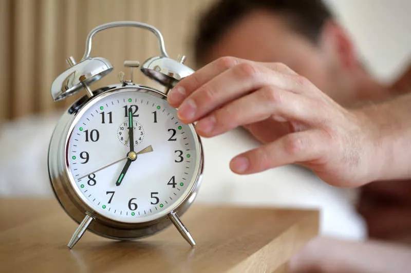 几点起床最好?睡懒觉竟然有好处?关于起床的14个纠结.