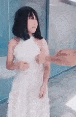 搞笑gif段子:有着一群损友也是挺心累的,不过都三十啦