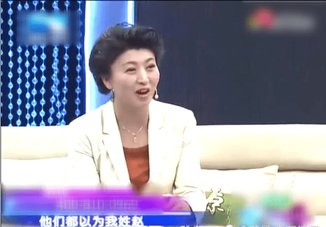 亲手拔掉父亲氧气管,曾红过赵本山的她如今却惨遭网友抵制!