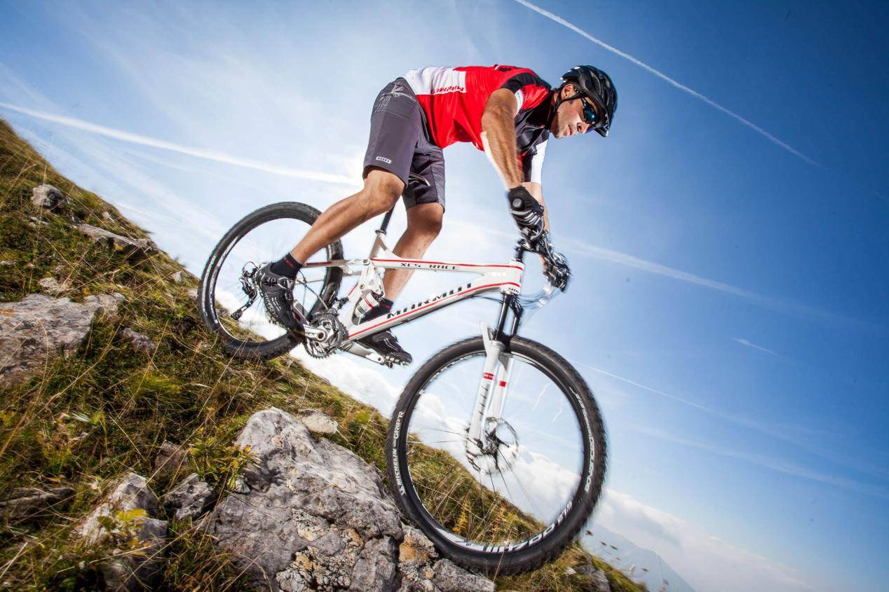 世界顶级越野车排行榜_2021年世界最快跑车排行榜前十名