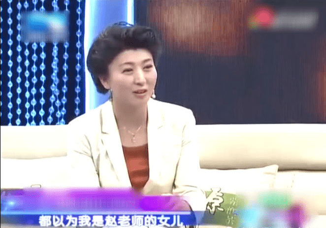 亲手拔掉父亲氧气管,曾红过赵本山的她如今却惨遭网友抵制!