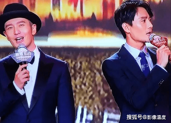 原创大江大河2王凯13年前黄晓明被老板簇拥我很尴尬站一边
