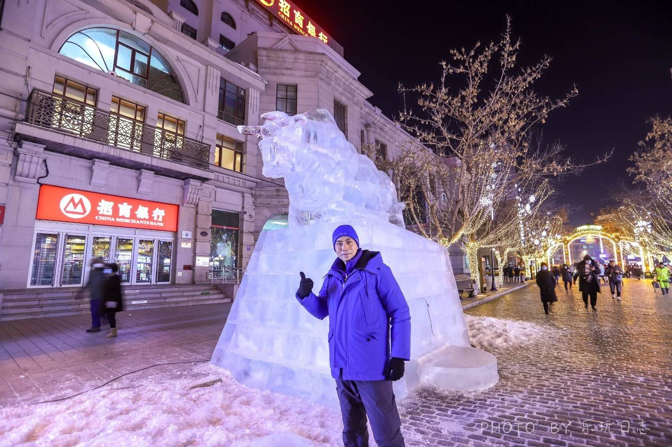 冬游冰城哈尔滨,逛中央大街,近距离感受冰雕文化