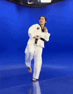 原创搞笑gif段子:6,小姐姐你这乘凉方式很不一般呀