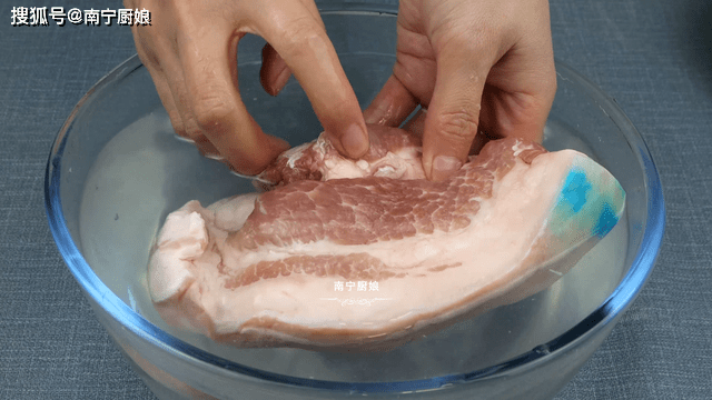 怎么解冻肉最快最有效 0a52f40aa78347b593f2398d42a3ed09.png