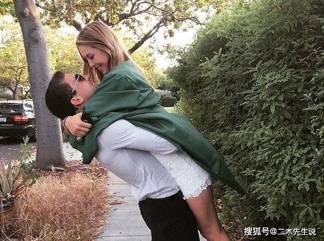 乔布斯小女儿靠浴照出道，果粉直呼高级，没想