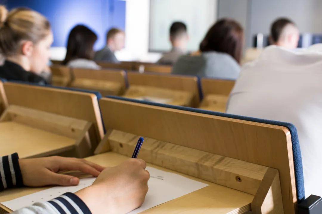 
中外互助办学值得读吗？学校怎么选？|亚搏手机版app下载(图1)