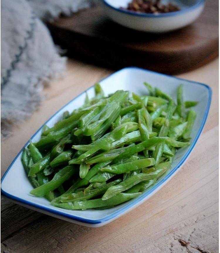 干豆角丝炖排骨的做法 dd9cec52e1bd4a4f8bf1944bb123f9d0.jpeg