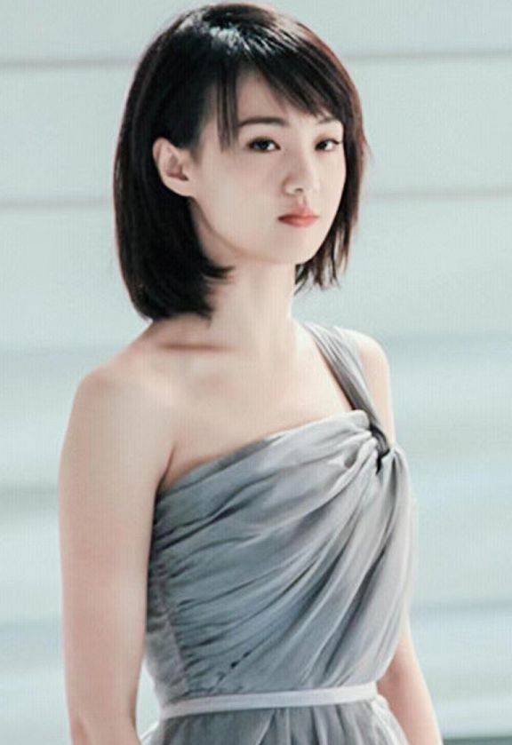 什么是“内娱第一小白花”?看郑爽18岁旧照后,