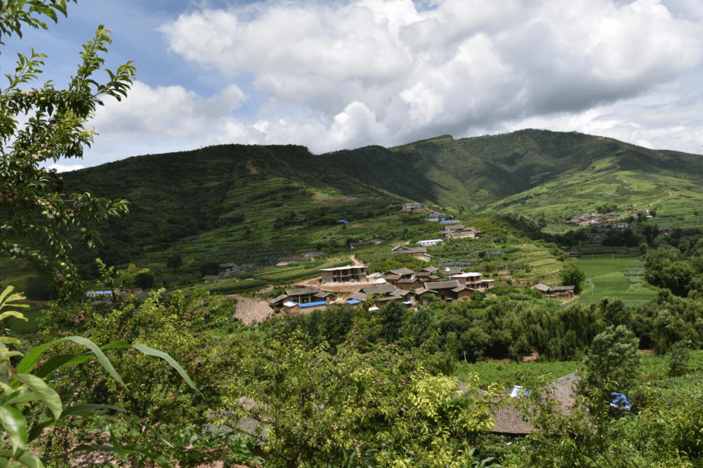 凉山州红黑人口_凉山州地图