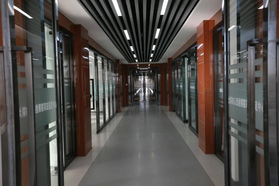 星空官方网站_
大同市人民检察院司法判定实验室举行揭牌仪式(图2) 星空官方网站_
大同市人民检察院司法判定实验室举行揭牌仪式(图2)