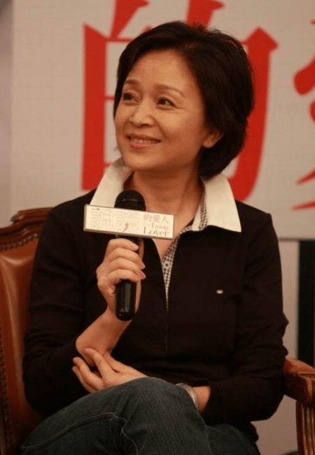 刘莉莉:31岁出道,出道30年,62岁演过许多明星的"妈妈"