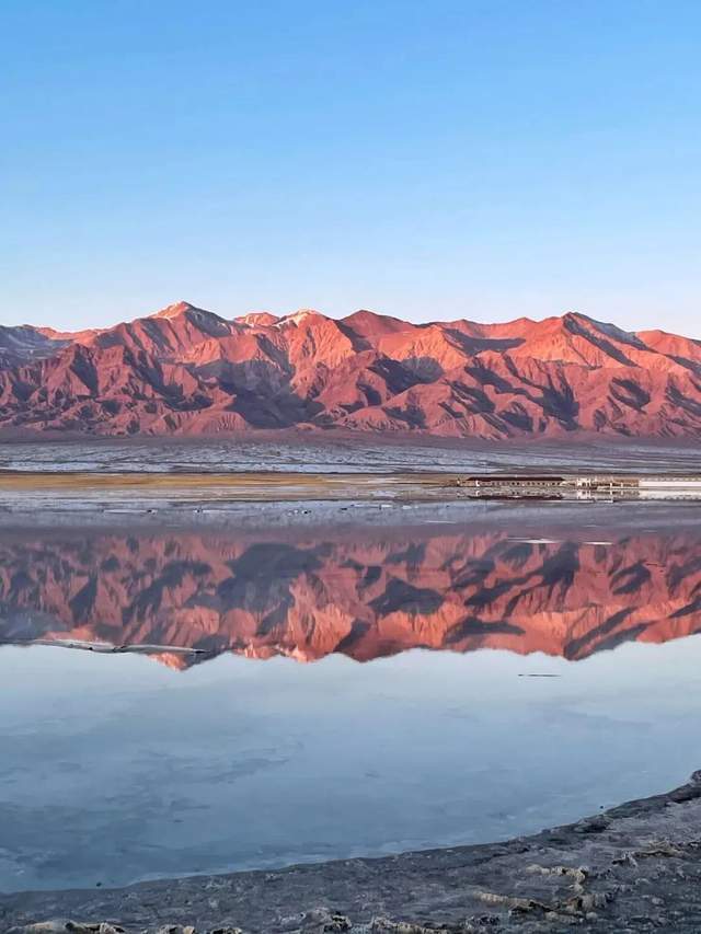 跟随《鬼吹灯之精绝古城》，探秘世上唯一水上雅丹极致奇境