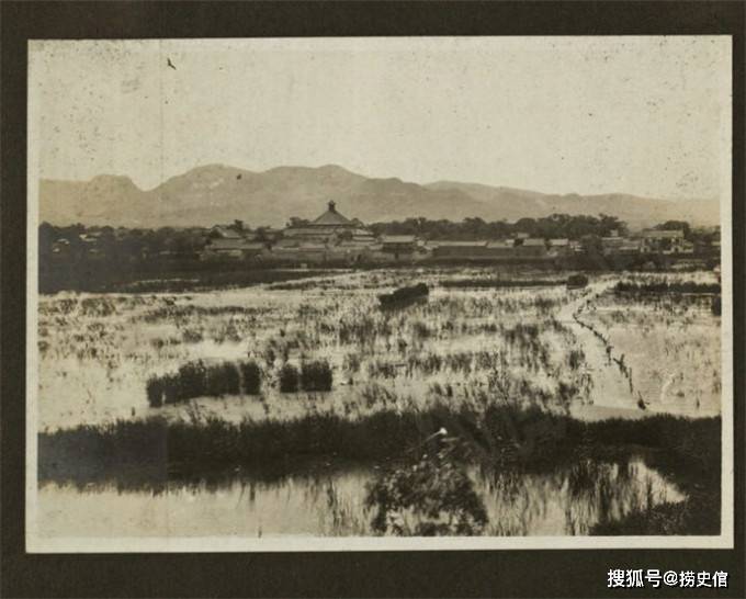 老照片,1903年的济南府,城墙不高商业街不宽