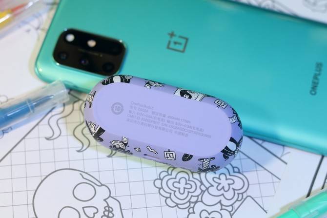 充电|用嘻哈艺术秀出仪式感：OnePlus Buds Z联名版