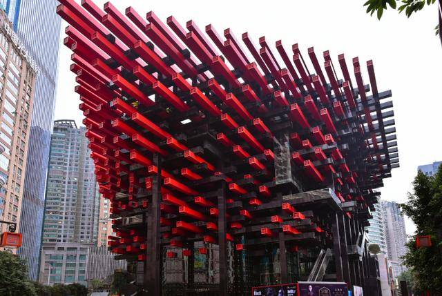 网红城市内的"筷子楼",游客看了想吃火锅,已成地标性建筑!_重庆