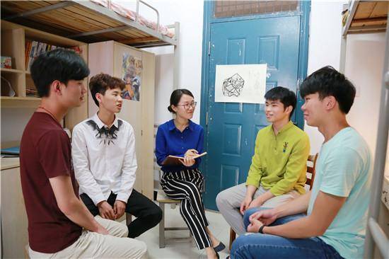 大学怎么当党员 102bbfe3fa344e6c919b2a84be65a925.jpeg