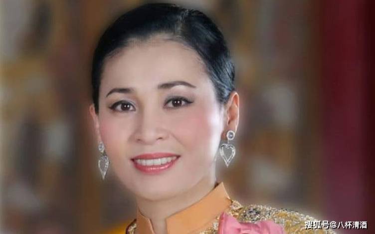 泰国国王王后苏提达年轻的时候 35d1ec5184c047c38fd013c9f0163f02.jpeg