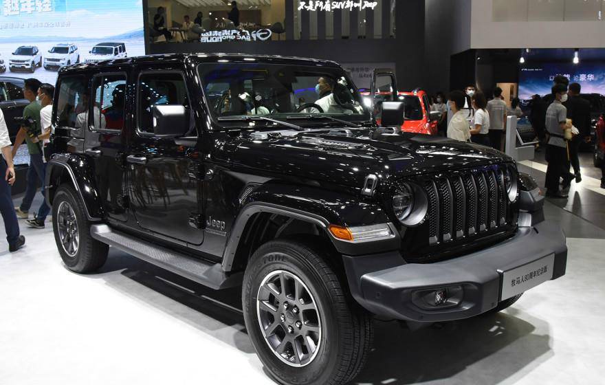 jeep全新"黑武士"亮相,配266马力 四驱,比大g帅气,或成爆款