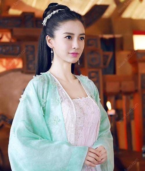 女明星古装鉴赏,古装服饰确实太美了,其中女星你认识几位!