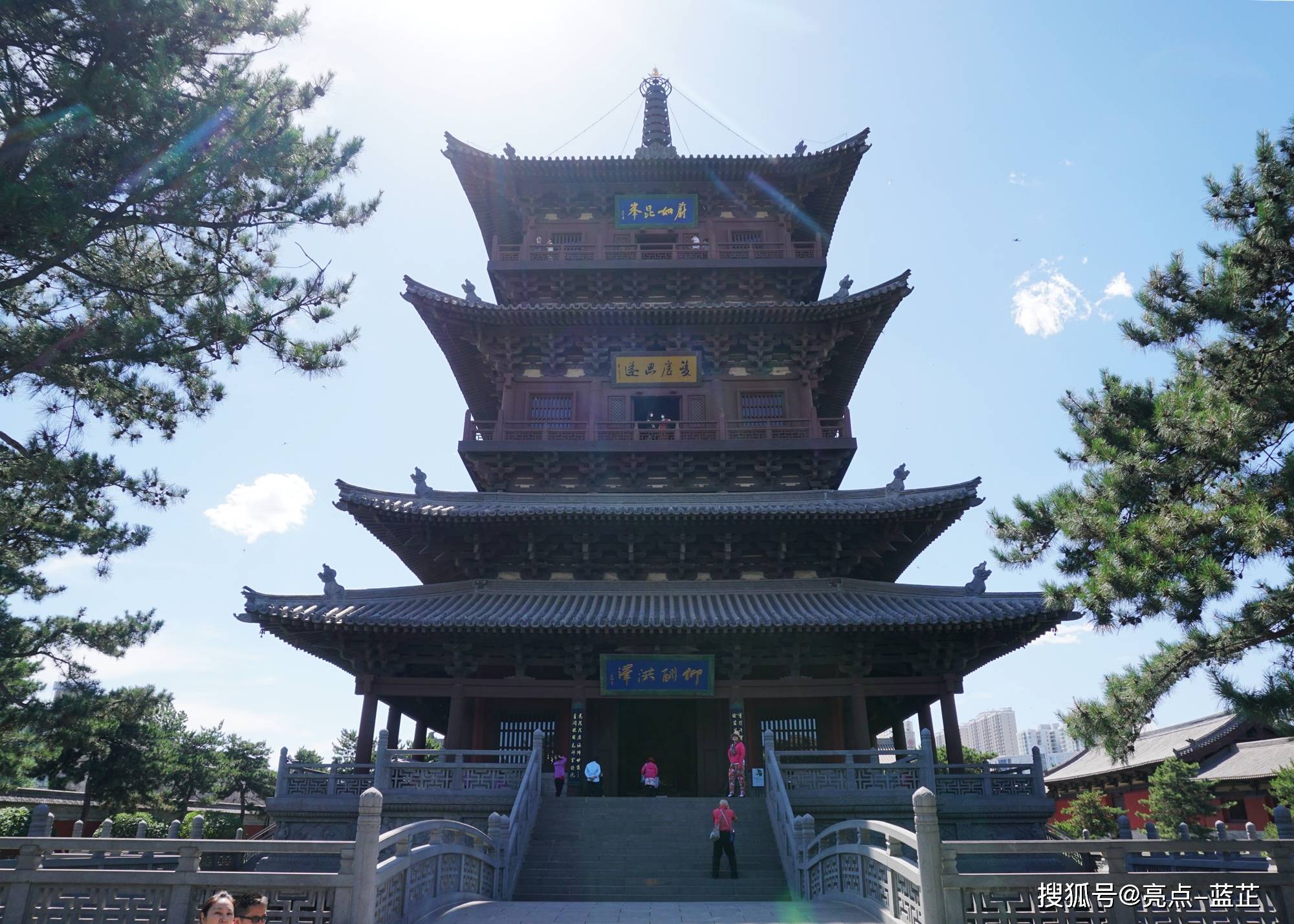 大同名寺，名字取自佛教经典，至今已有千年历史，大美华严寺