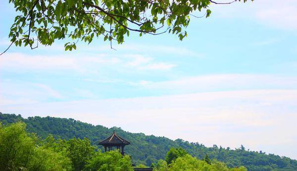 国庆错峰游，杭州周边小众景点，被誉小西湖，人少景美价格还实惠