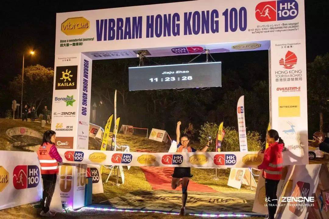 福利活动喜欢这件衣服么,转发推文至朋友圈赢得10个赞,截图发送杖一