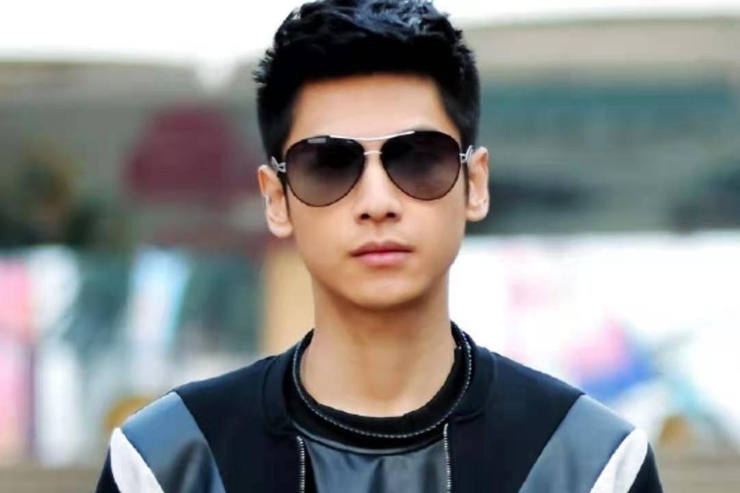 《奶爸当家》定档,黄宗泽阚清子领衔主演,男二罗云熙火过男女主