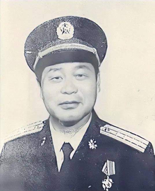 1999年,少将部长刘连昆被捕,审讯后暴露间谍身份,判处死刑