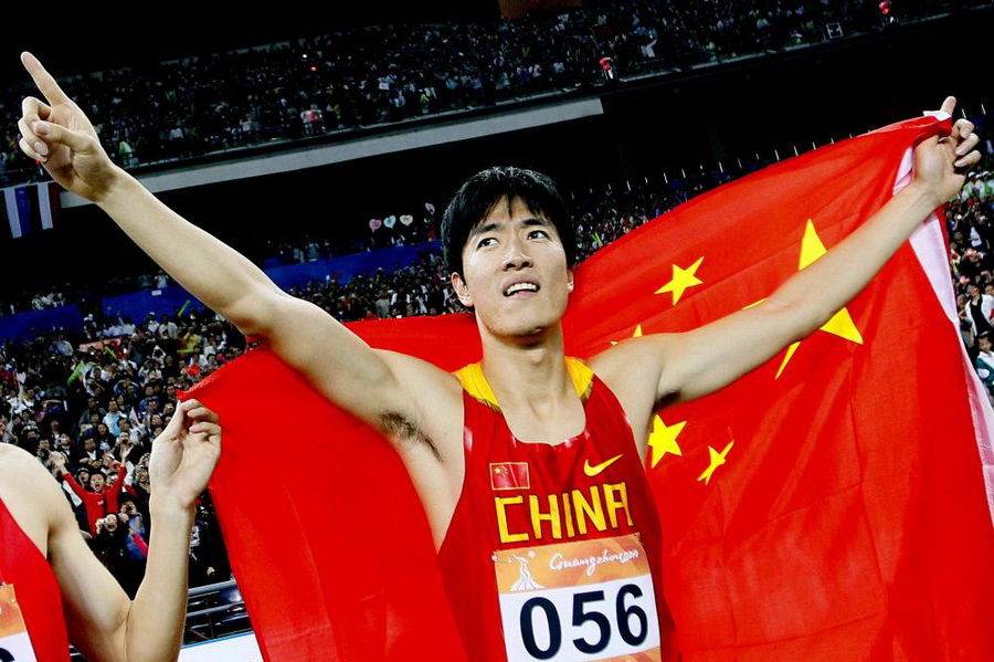 刘翔向着光不停赶路