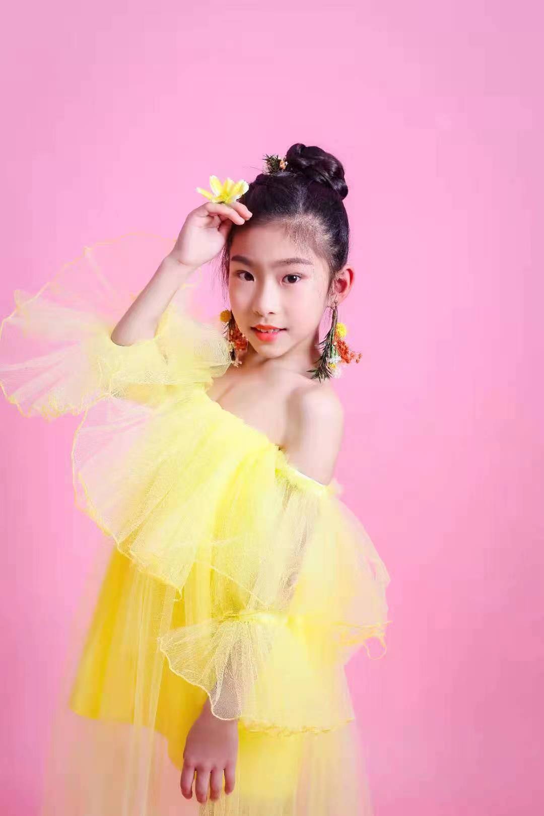 2020新丝路中国国际少儿模特大赛济南赛区年度未来之星-黄雅轩