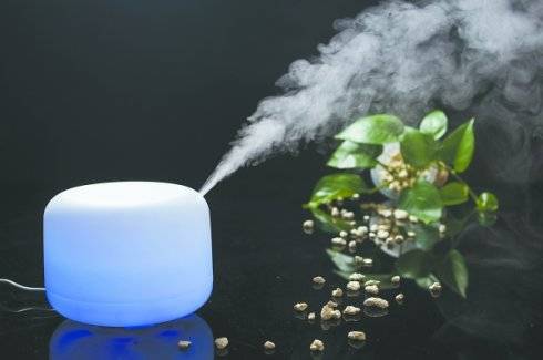 原创开着加湿器睡觉好吗?几个问题搞明白不再纠结