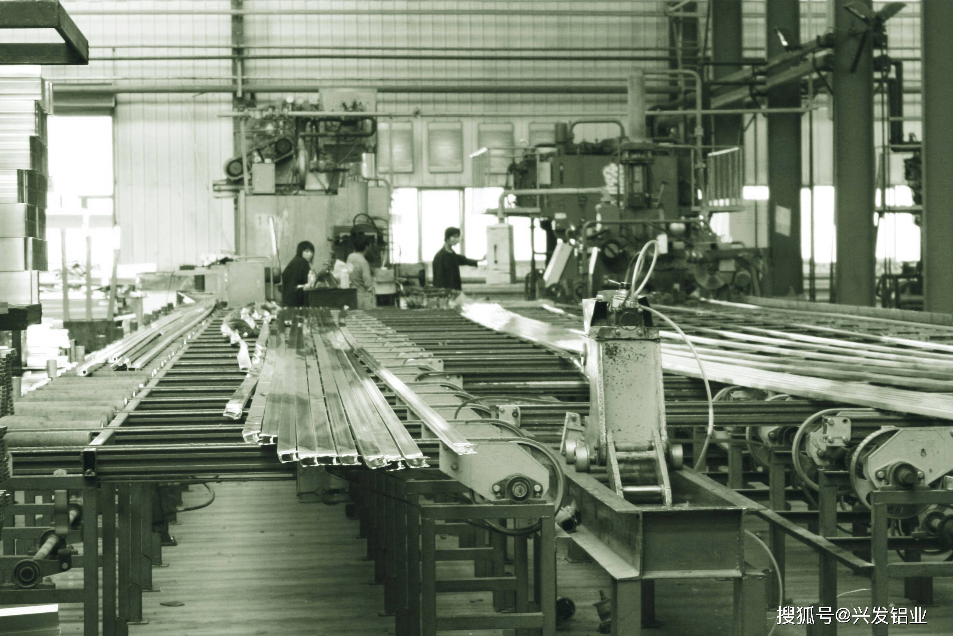 手工业者往往在自己的产品上打上标记,以证明出处.