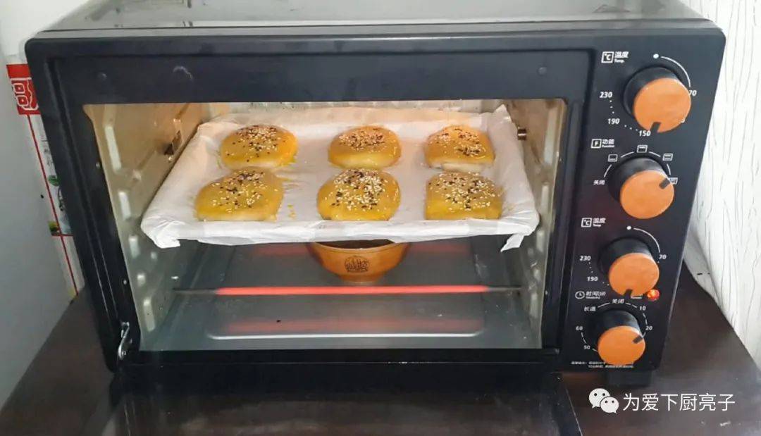 原创家常自制烧饼的做法烤箱里一放个个焦脆空心比买的还好吃