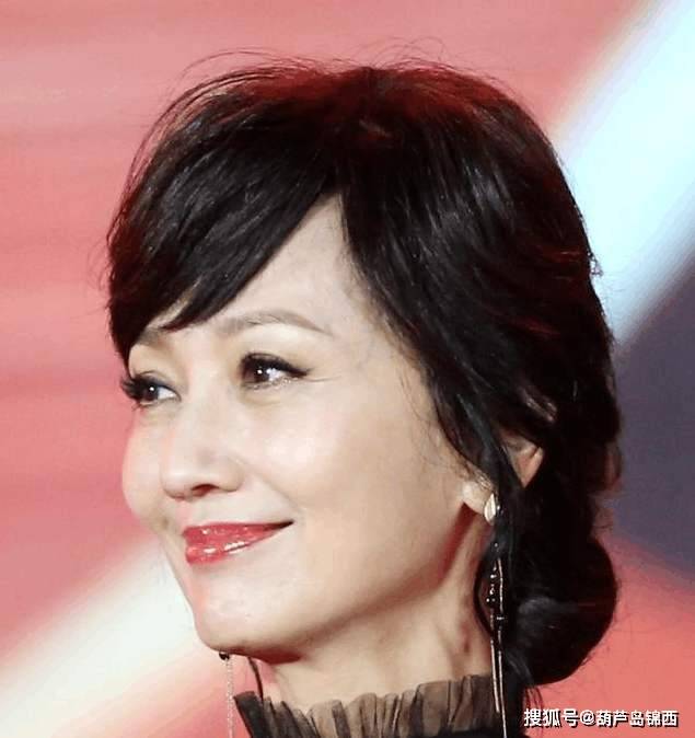 65岁赵雅芝近照曝光,镜头下气质甜美,美丽依然