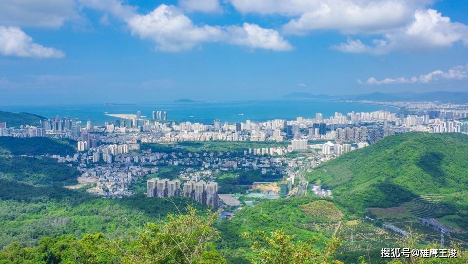 海南三亚闹市区的冷门景点风景旖旎视野极佳被誉为爱情胜地