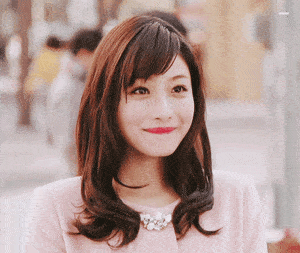 石原里美:认真经营自己人生的人,未来注定会是星辰大海_下颌