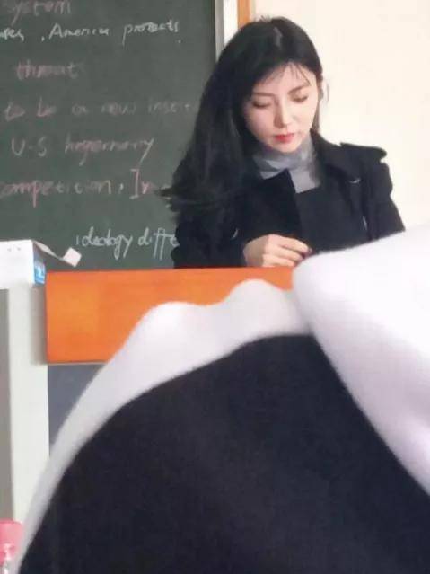 韩国数学老师"女团级颜值"火爆网络,课后甜蜜女友风,太好看了